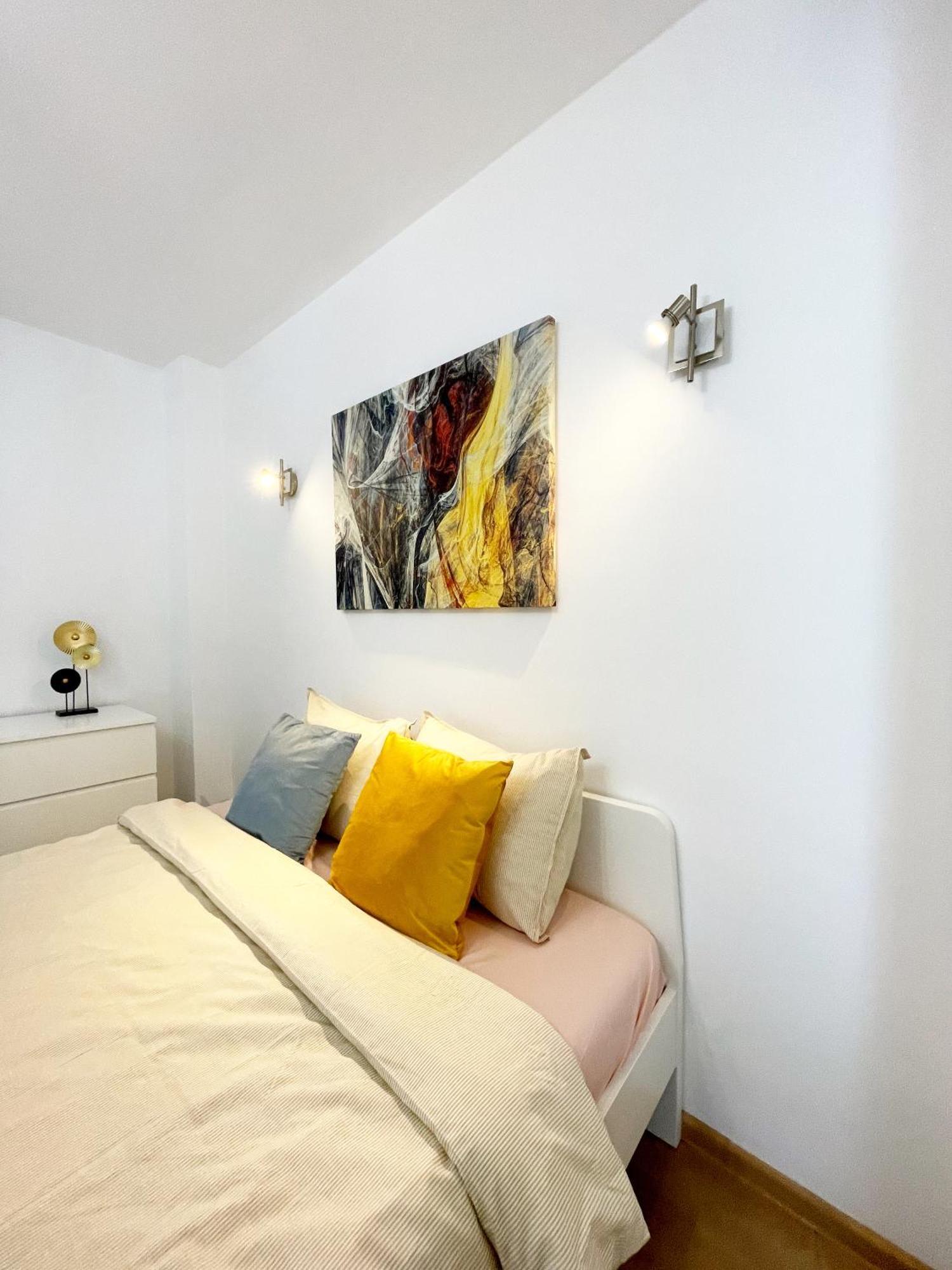 Alegro Studio Apartment Бухарест Екстер'єр фото